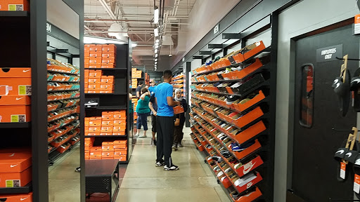 Sporting Goods Store «Nike Factory Store», reviews and photos, 1 Outlet Blvd #600, Wrentham, MA 02093, USA