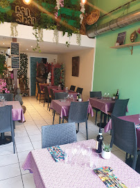 Atmosphère du Restaurant thaï BAN SHAN à Joinville-le-Pont - n°10