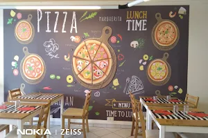 Pizza Saint Sauveur image