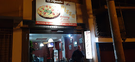 Pizzería La Algarabía