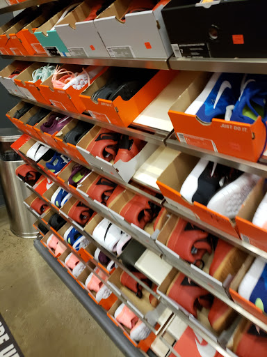 Sporting Goods Store «Nike Factory Store», reviews and photos, 1622 Galleria Blvd, Brentwood, TN 37027, USA