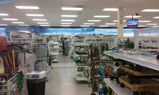 Clothing Store «Ross Dress for Less», reviews and photos, 6317 Pats Ranch Rd, Mira Loma, CA 91752, USA
