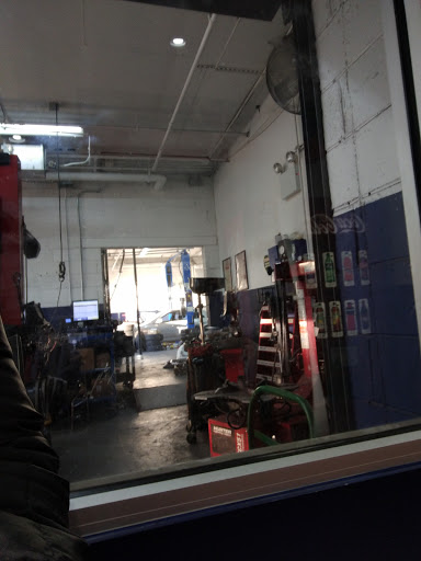 Auto Parts Store «Pep Boys Auto Service & Tire», reviews and photos, 2015 Utica Ave, Brooklyn, NY 11234, USA