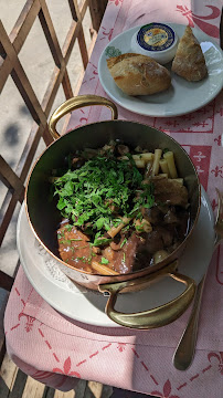 Coq au vin du Restaurant français Auberge Bressane à Paris - n°4