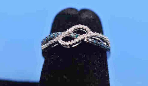 Pawn Shop «Gold Star Jewelry & Coin Co.», reviews and photos, 7048 N Clark St, Chicago, IL 60626, USA