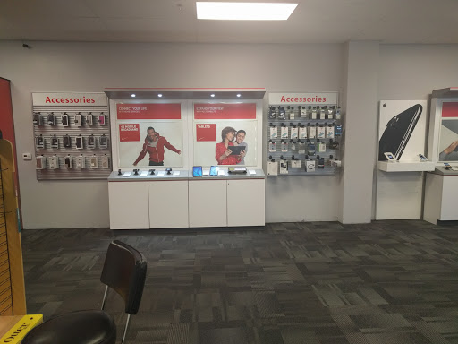 Cell Phone Store «Verizon», reviews and photos, 1857 E Kenilworth Pl, Milwaukee, WI 53202, USA