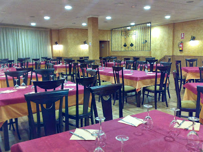 Restaurante La Báscula - Avenida Segunda, local 19 (Pol. Ind, Calle el Salvador, 02630 La Roda, Albacete, Spain