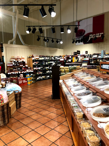 Grocery Store «The Fresh Market», reviews and photos, 9375 Poplar Ave, Germantown, TN 38138, USA