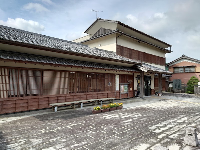 土山コミュニティセンター