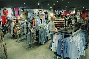 B STYLE BAAZAR (Ready Garments Shopping Mall) image
