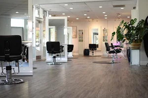 Castaway Salon image