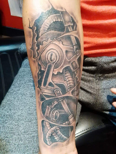 Tattoo Shop «Infamous Ink Tattoo and Piercing», reviews and photos, 410 Four Seasons Blvd #202e, Greensboro, NC 27407, USA