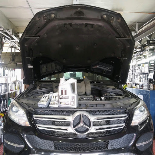 Advance Car Wash Oil Change Auto Repair image 10