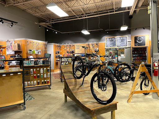 Camping Store «REI», reviews and photos, 5375 S Wadsworth Blvd, Lakewood, CO 80123, USA