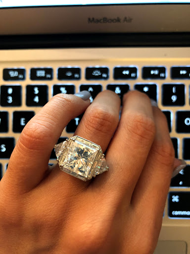 Jewelry Store «Jean Pierre Jewelers», reviews and photos, 21400 Ventura Blvd, Woodland Hills, CA 91364, USA