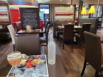 Atmosphère du Restaurant de grillades Poivre Rouge à Saint-Germain-du-Puy - n°2