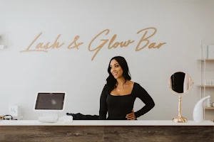 Lash & Glow Bar With Organic Tan image