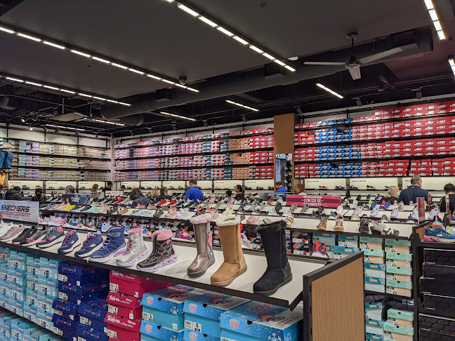 Reviews of SKECHERS Factory Outlet in Swindon - Shoe store