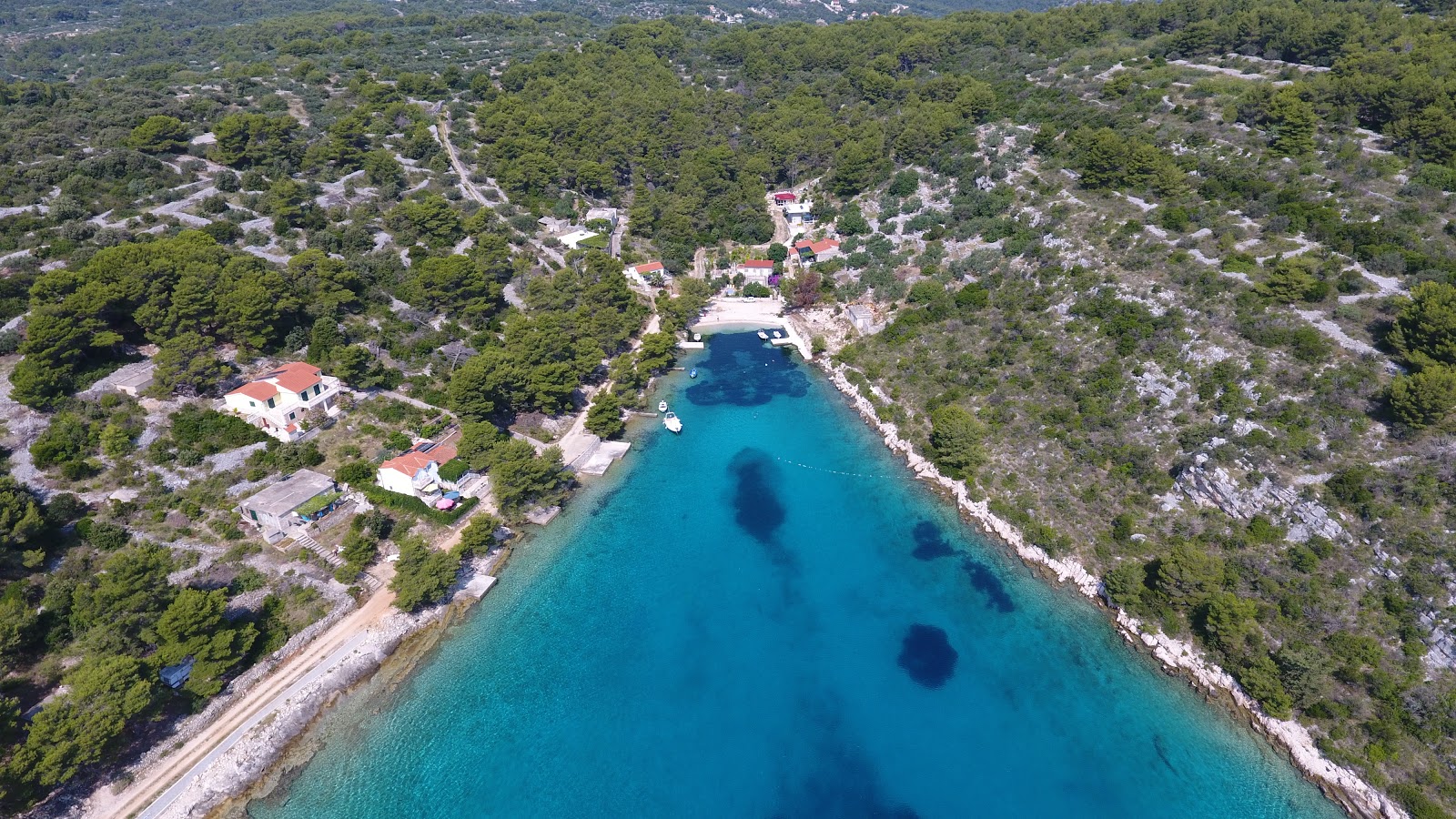 Foto di Sumpjivina beach con sporca livello di pulizia