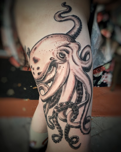 Tattoo Shop «Paradise Tattoo», reviews and photos, 2801 Estero Blvd, Fort Myers Beach, FL 33931, USA