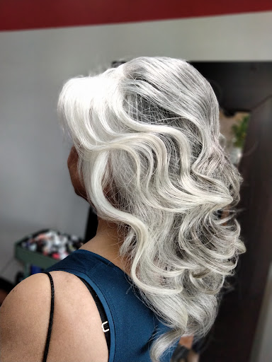 Beauty Salon «Le Rouge Beauty Salon», reviews and photos, 6805 Ogden Ave, Berwyn, IL 60402, USA