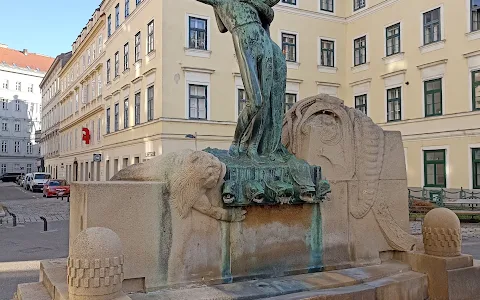 Mozartbrunnen image