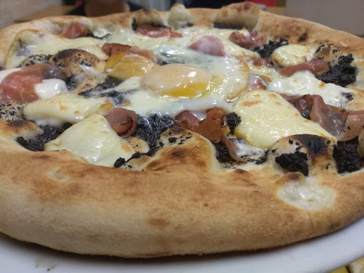 Fast Pizz - Pizzeria | Ristorante in Santeramo in Colle, Città Metropolitana di Bari