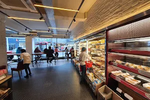 Pret A Manger image