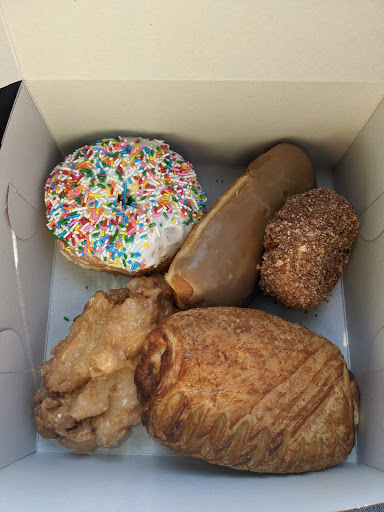 Donut Shop «Leucadia Donut Shoppe», reviews and photos, 1604 N Coast Hwy 101, Encinitas, CA 92024, USA
