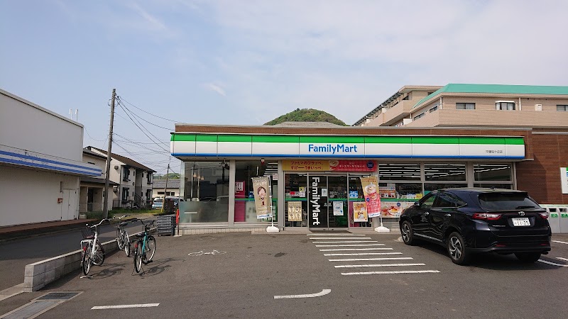 ファミリーマート 平塚桜ケ丘店