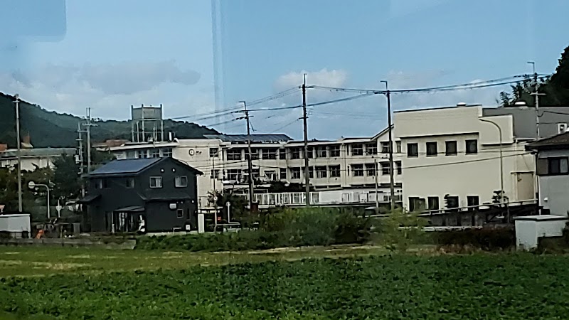 彦根市立亀山小学校