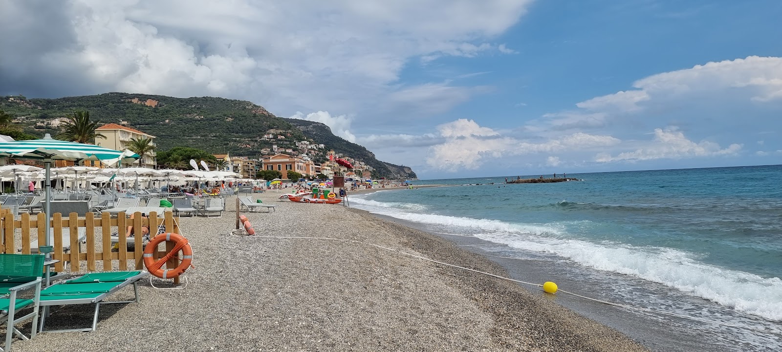 Spiaggia di Borgio'in fotoğrafı plaj tatil beldesi alanı
