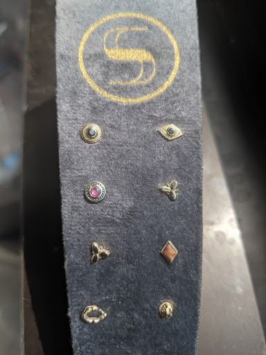 Tattoo Shop «Ageless Arts Tattoo and Body Piercing Studios», reviews and photos, 2407 S Kedzie Ave, Chicago, IL 60623, USA