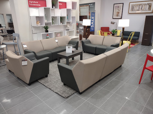 Furniture Rental Service «CORT Furniture Rental & Clearance Center», reviews and photos, 13946 Lee Jackson Memorial Hwy, Chantilly, VA 20151, USA