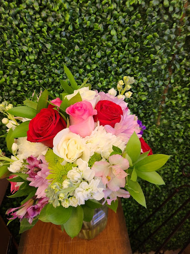 Florist «Annie Occasion for Any Occasion», reviews and photos, 148 S Bloomingdale Rd #110, Bloomingdale, IL 60108, USA