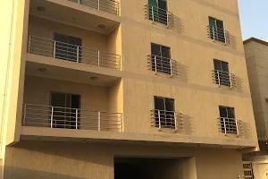 Al-Yahya Apartments image
