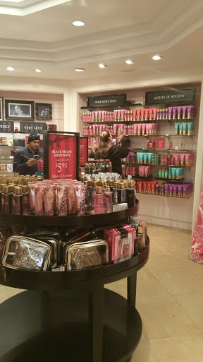 Shopping Mall «Lloyd Center», reviews and photos, 2201 Lloyd Center, Portland, OR 97232, USA