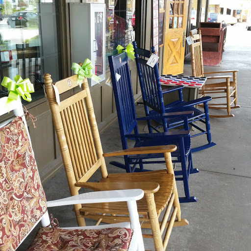 American Restaurant «Cracker Barrel Old Country Store», reviews and photos, 2421 Old Country Inn Dr, Caseyville, IL 62232, USA