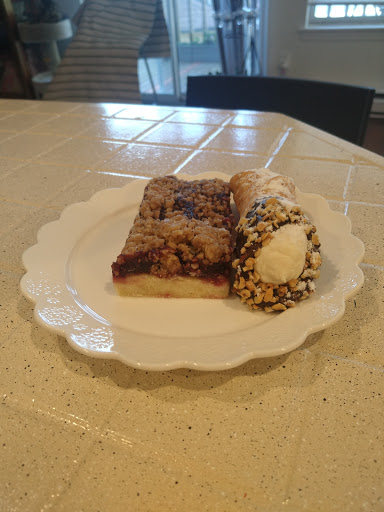 Donut Shop «Legendary Doughnuts», reviews and photos, 1410 Lake Tapps Pkwy E, Auburn, WA 98092, USA