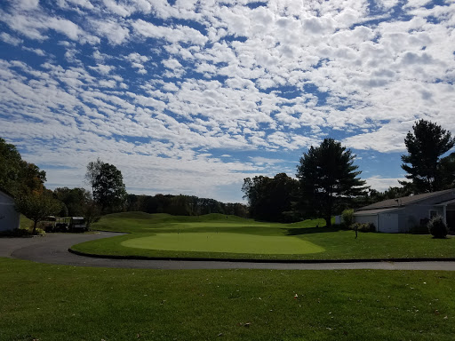 Golf Course «Tashua Knolls & Tashua Glen Golf Course», reviews and photos, 40 Tashua Knolls Ln, Trumbull, CT 06611, USA