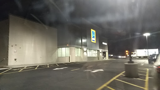 Grocery Store «ALDI», reviews and photos, 4225 US-130, Edgewater Park, NJ 08010, USA