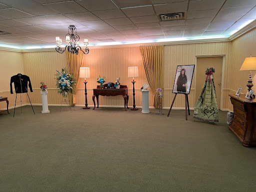 Funeral Home «Tobias Funeral Home - Belmont Chapel», reviews and photos, 648 Watervliet Ave, Dayton, OH 45420, USA