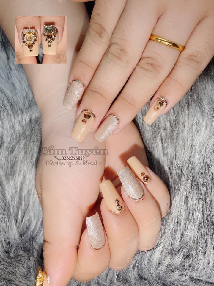 Makeup & Nail Cẩm Tuyên