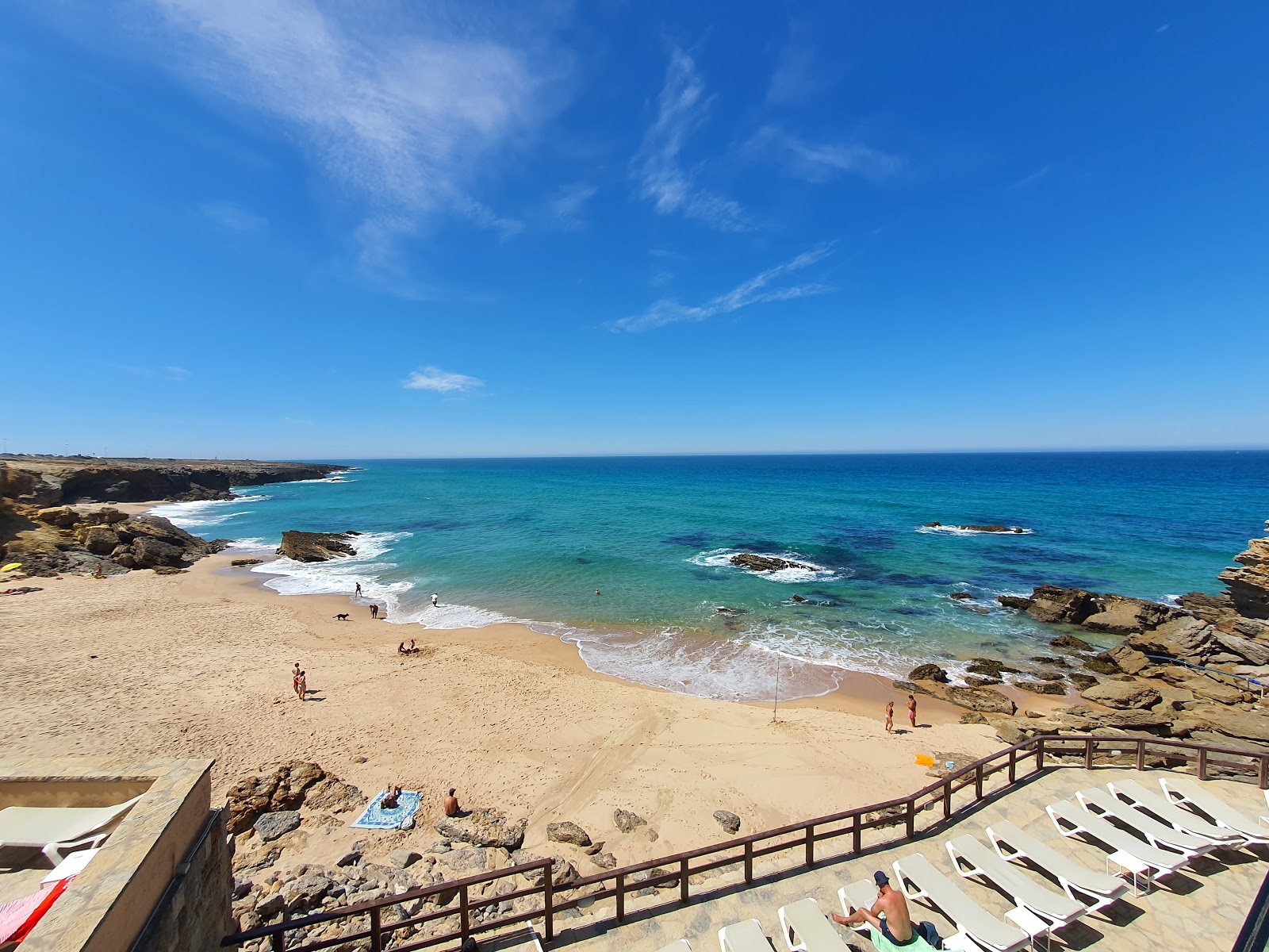 Foto von Praia da Arriba mit beiger sand Oberfläche