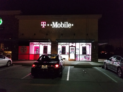 Cell Phone Store «T-Mobile», reviews and photos, 1757 E Hebron Pkwy, Carrollton, TX 75010, USA