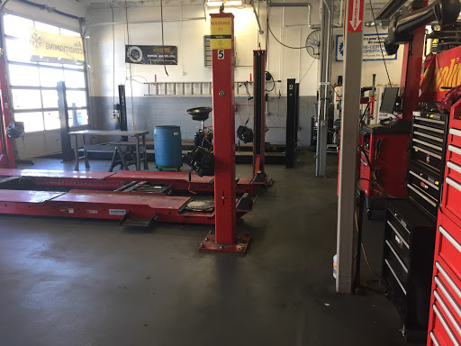 Auto Repair Shop «Meineke Car Care Center», reviews and photos, 925 Delaware Ave, Marysville, OH 43040, USA