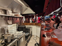 Atmosphère du Restaurant de nouilles (ramen) Kodawari Ramen (Yokochō) à Paris - n°9