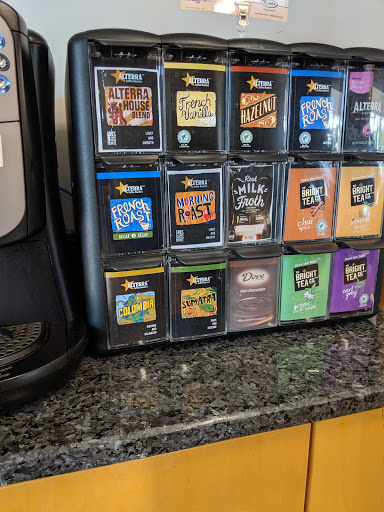 Mercedes Benz Dealer «Viti Mercedes-Benz», reviews and photos, 975 Fish Rd, Tiverton, RI 02878, USA