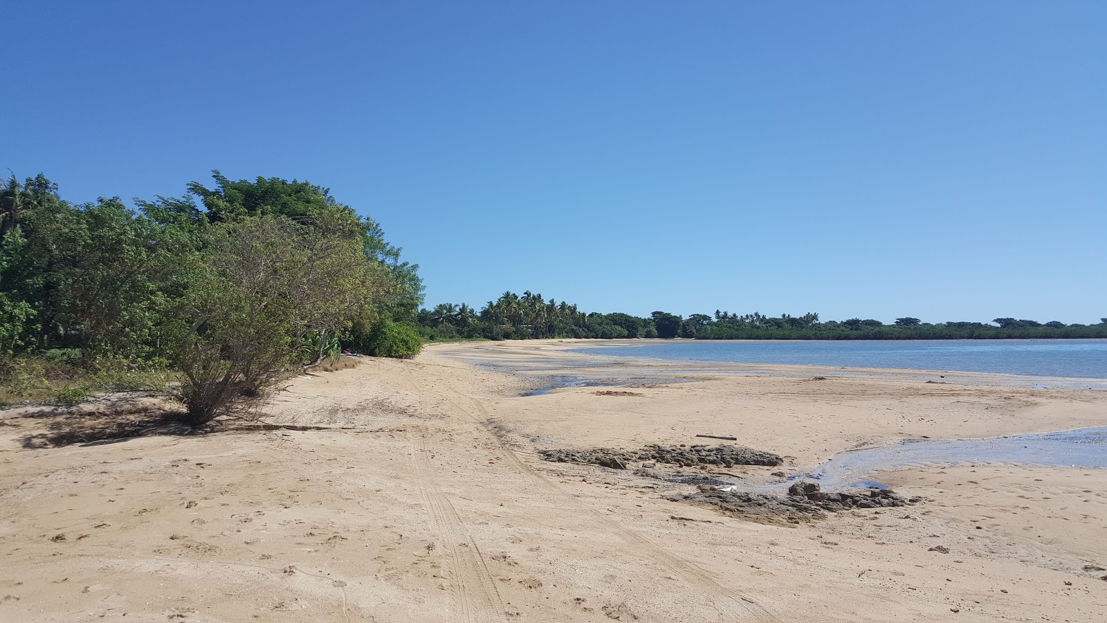 Foto van Saweni Beach met helder zand oppervlakte
