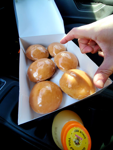 Bakery «Krispy Kreme Doughnuts», reviews and photos, 3605 Ira E Woods Ave, Grapevine, TX 76051, USA